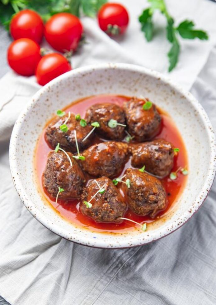 Boulettes de boeuf à la sauce tomate
